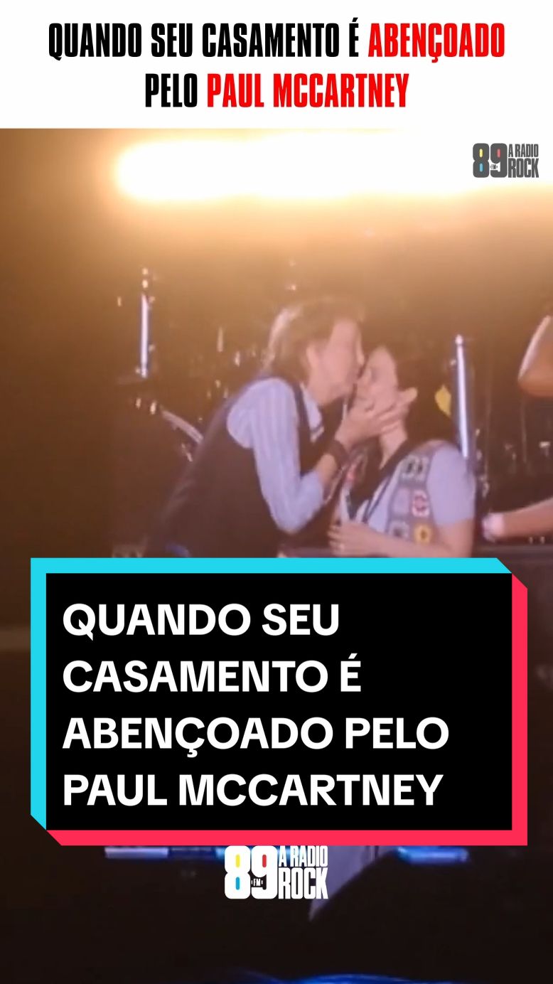 QUANDO SEU CASAMENTO É ABENÇOADO PELO PAUL MCCARTNEY Com um noivado desses, fica impossível se divorciar, né? Crédito: reprodução internet #89 #89fm #89aradiorock #89fmaradiorock #radiorock #aradiorock #rock #vivaorock #paulmccartney 