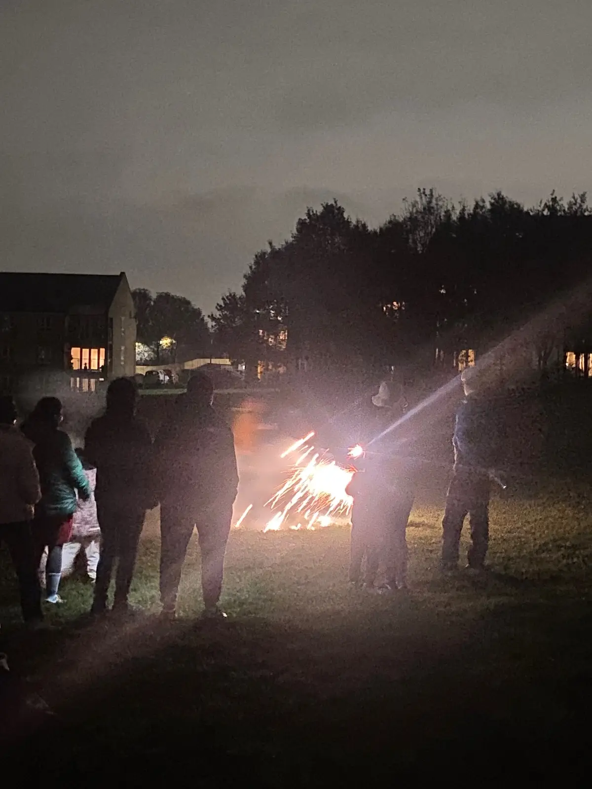 Since it was Bonfire Night yesterday, I and my friends went out to see fireworks. It was tiring to talk all the way uphill for the best spot but totally worth it. #plog #bonfirenight #littlelife #foryoupage #uklife 