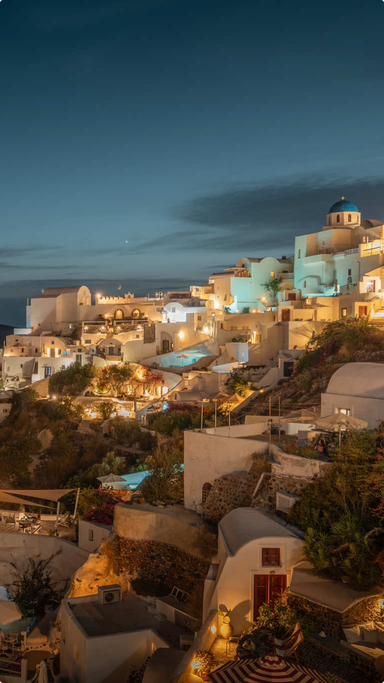Santorini at night  #photography #santorini #santorinigreece #greece #landscapephotography #night #moonlight #nightphotography #pov #povphotography 