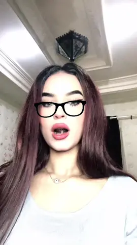 محدش بينقذ حد تحتيها شد سطر 👍🏻〰️