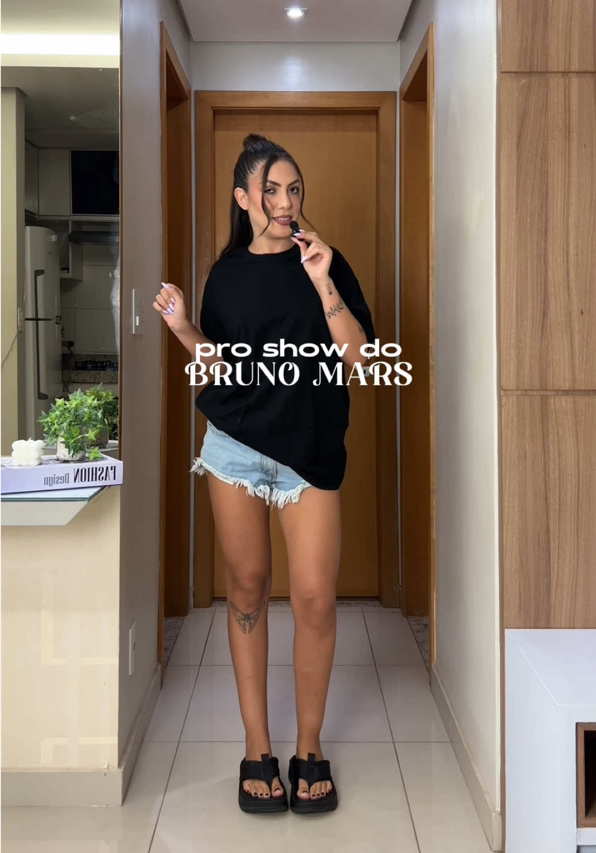 aaaai como eu amo um show e um look, cês também amaram? 🖤💋🌟💌 | e a customização, fariam?  #fashiontiktok #TikTokFashion #inspiraçãodelooks #lookprashow #lookshow 