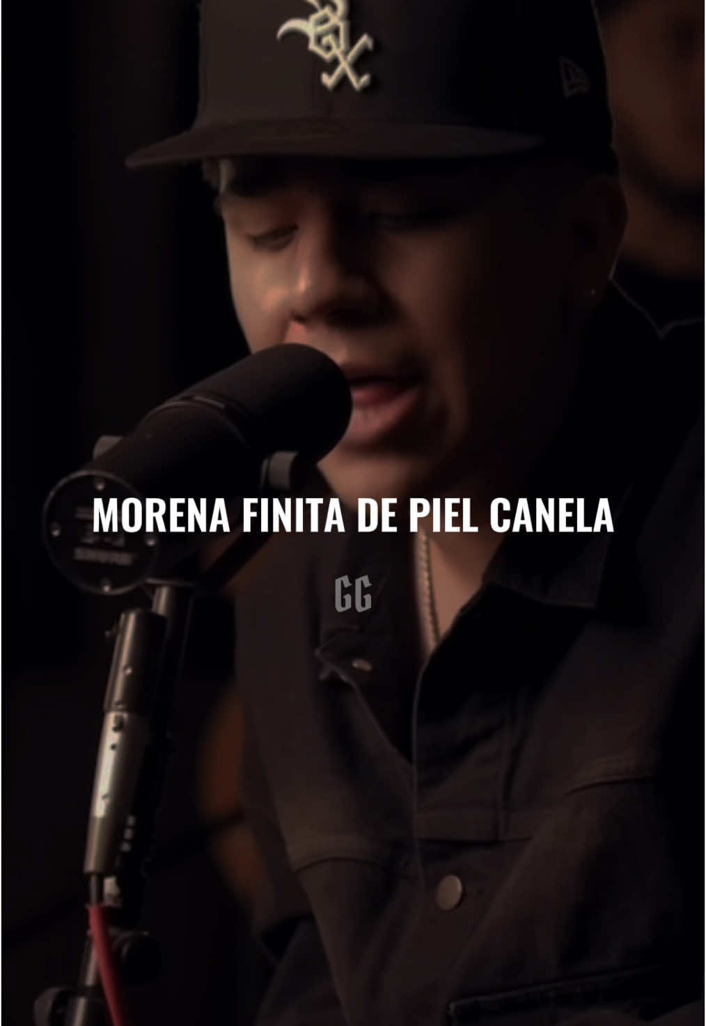 morena finita de piel canela… #chinitopacas #chinopacas #morenacanela #streetmobrecords #jop #fuerzaregida #quesiganllegandolaspacas #corridos #amor #romanticas #morena #paradedicar #corazon #enamorados #pielcanela 