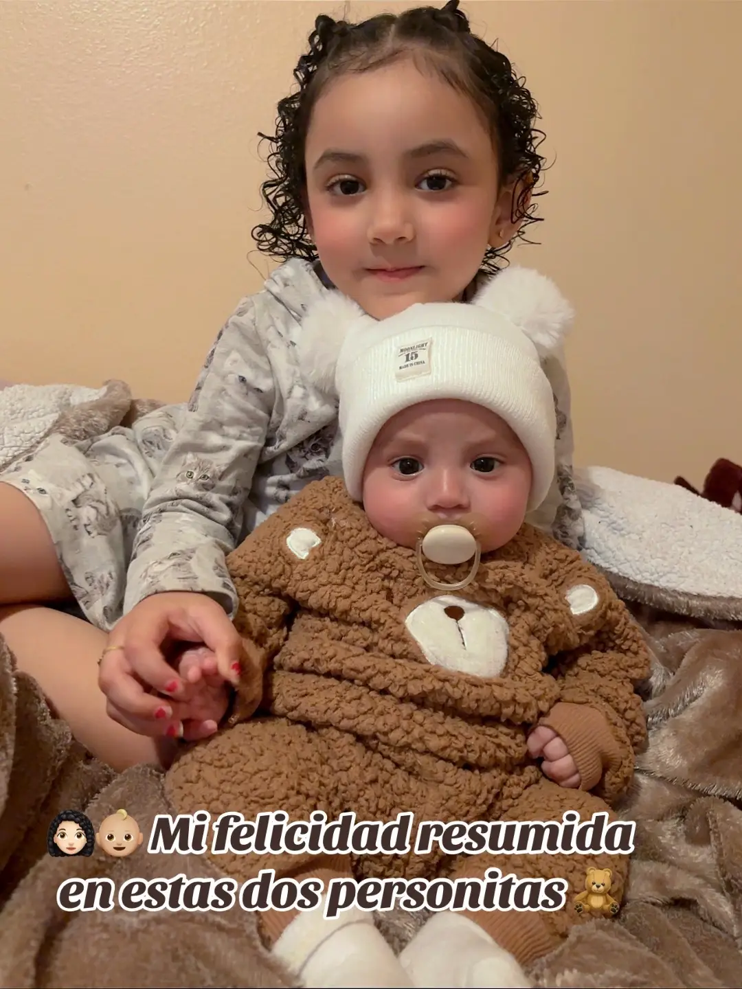 Mi niña hermosa 👩🏻‍🦱 y mi precioso Junior 🩵👶🏼