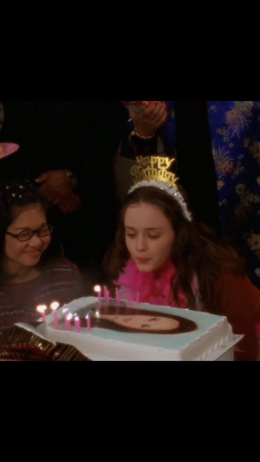 it's my birthday!! #rorygilmore #rorygilmoreedit #gilmoregirls #gilmoregirlsedit #fy #viral #fyp #viralvideos 