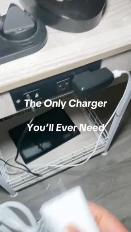 Why hasnt this been a thing sooner? #phoneaccessories #chargingcable #4in1 #phonecharger #tech #tiktokmademebuyit #techdeals 