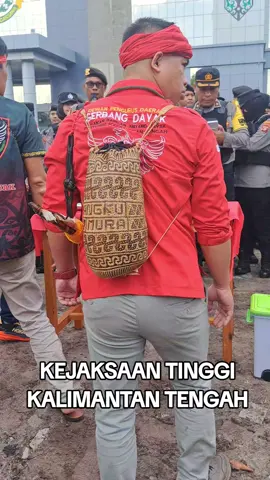 Meminta keadilan utk masyarakat. semoga semua fakta hukum bisa d jalankan dannd terapkan scara baik d Tanah Tambun Bungai. #gerbangdayak #antang #viral #fypシ #kalteng  @Antang borneo @EnyVaVeVi @yetro berneo @Alengka_jr @Dedi Punding 