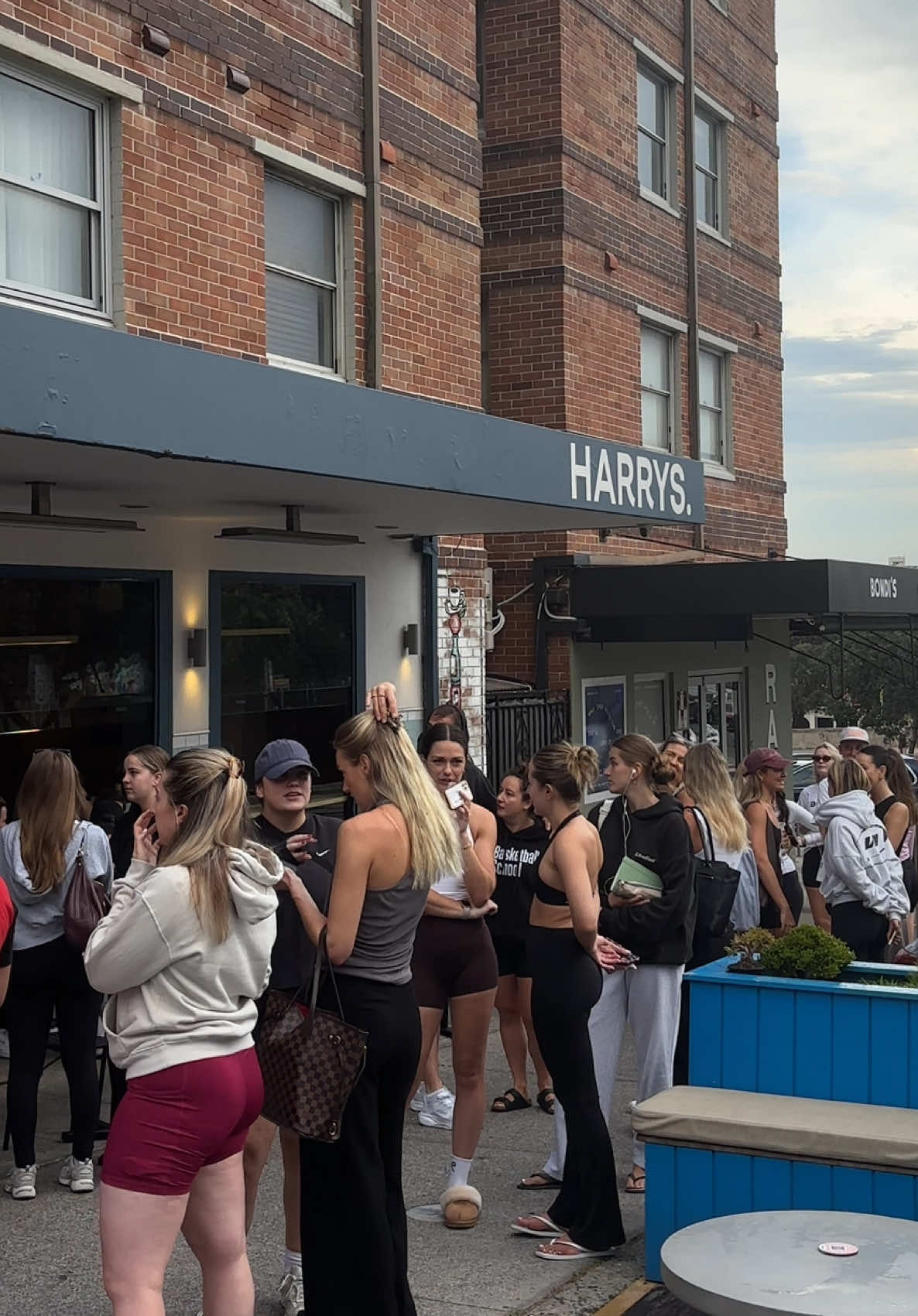 THAT WAS FUN!  COFFEE & MATCHAS ON US THIS MORNING AT @Harry’s Bondi  ROUND TWO?  #industrie #mensfashion #harrys #matcha #fyp 