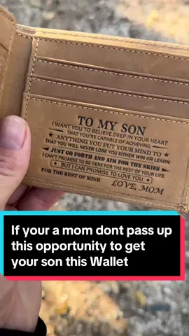Dont pass up the opportunity like my mom did 😭 #MomsofTikTok #motherhood #lovemom #wallet #giftideas 