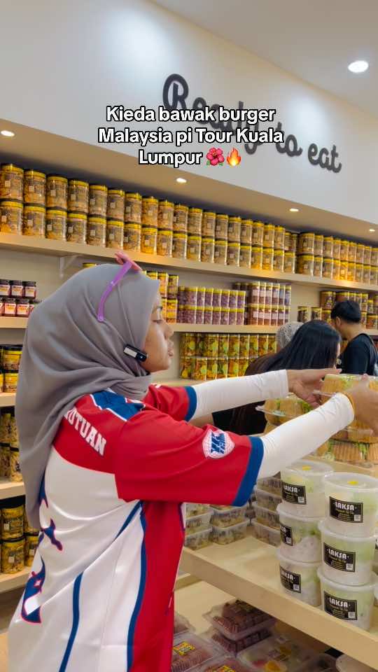 Orang Kuala Lumpur jangan lepaskan peluang , kieda akan bawak burger malaysia ni ke sana jangan lupa beli tau 😋 Di #kiedacrepehouse buka mcm biasa setiap hari ❤️