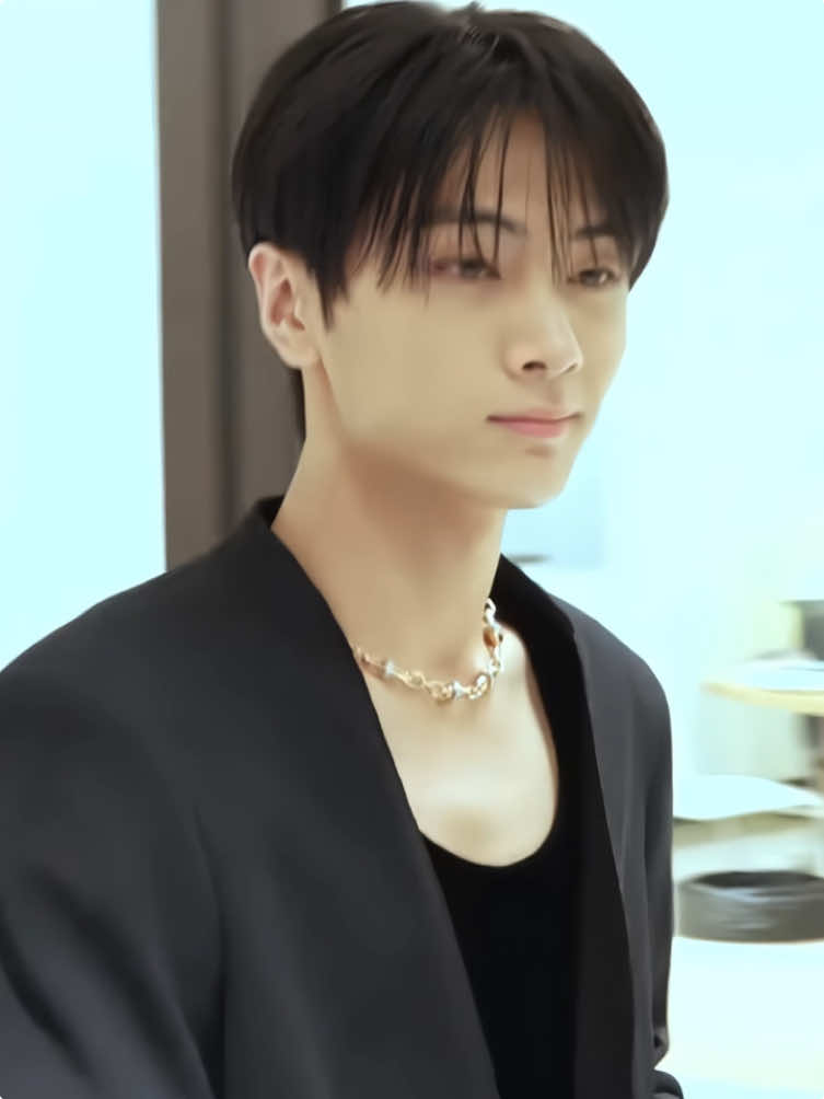jay with bangs is so cute #jay #enhypen 