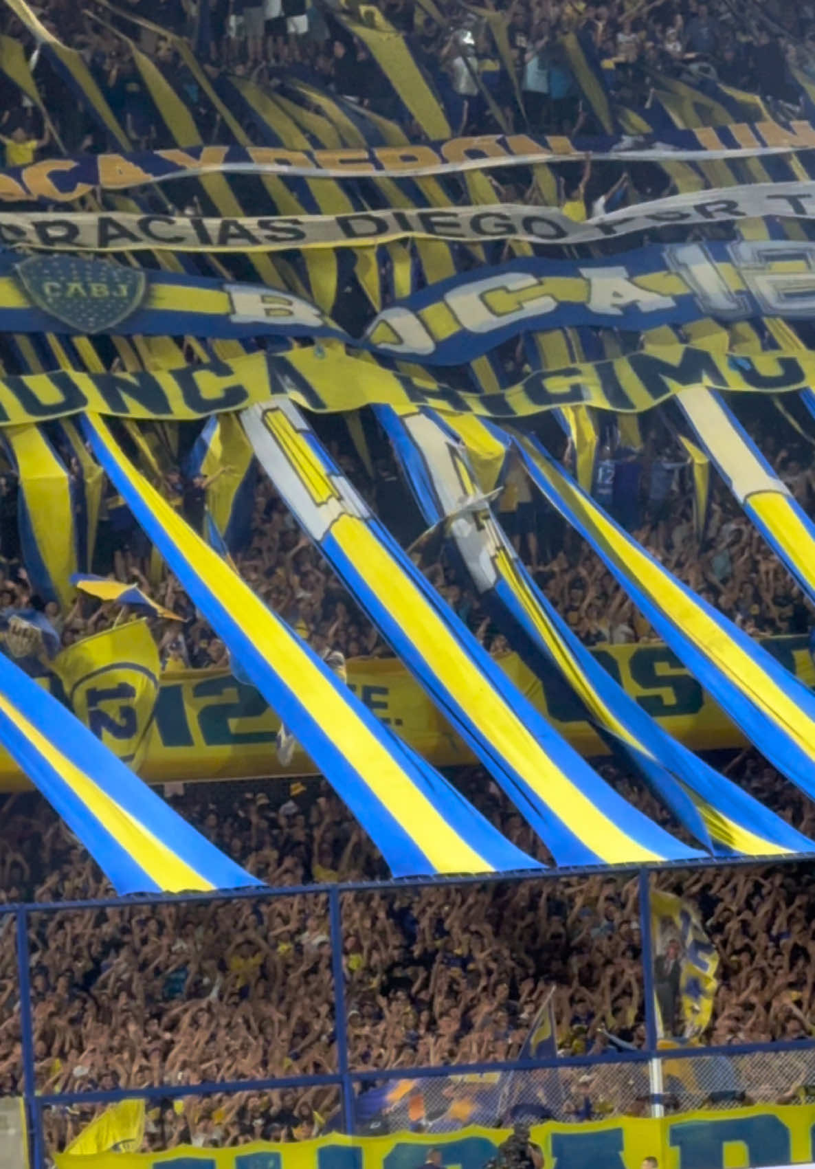 Aca la fiesta es todo el año y durante todo el partido 😘🍿😂 #Boca 4 #Godoycruz 1 