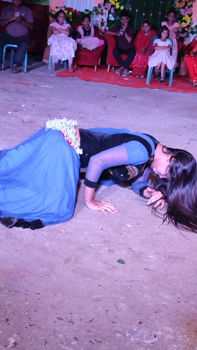 বিয়ে বাড়িতে ডায়নার সেই মাইর #Dance #comilla 