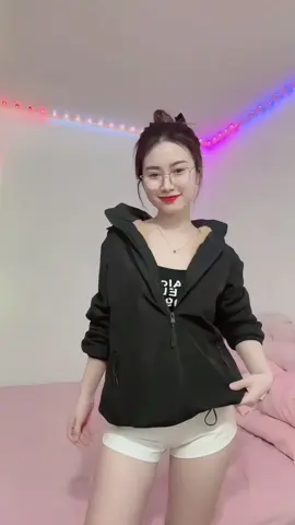 Em đang ở đâu với tin nhắn đó em chưa trả lời 1 câu .!?? #fyp #xuhuongtiktok #dancevn #trending 