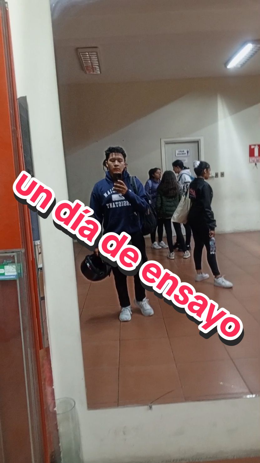 un día de ensayo cualquiera puede ser extraordinario con las personas correctas 🙂‍↕️ #baile #folklore #cochabamba #bolivia🇧🇴 #entretenimiento #ballet #Vlog #diversion #amigos #danza #fyp