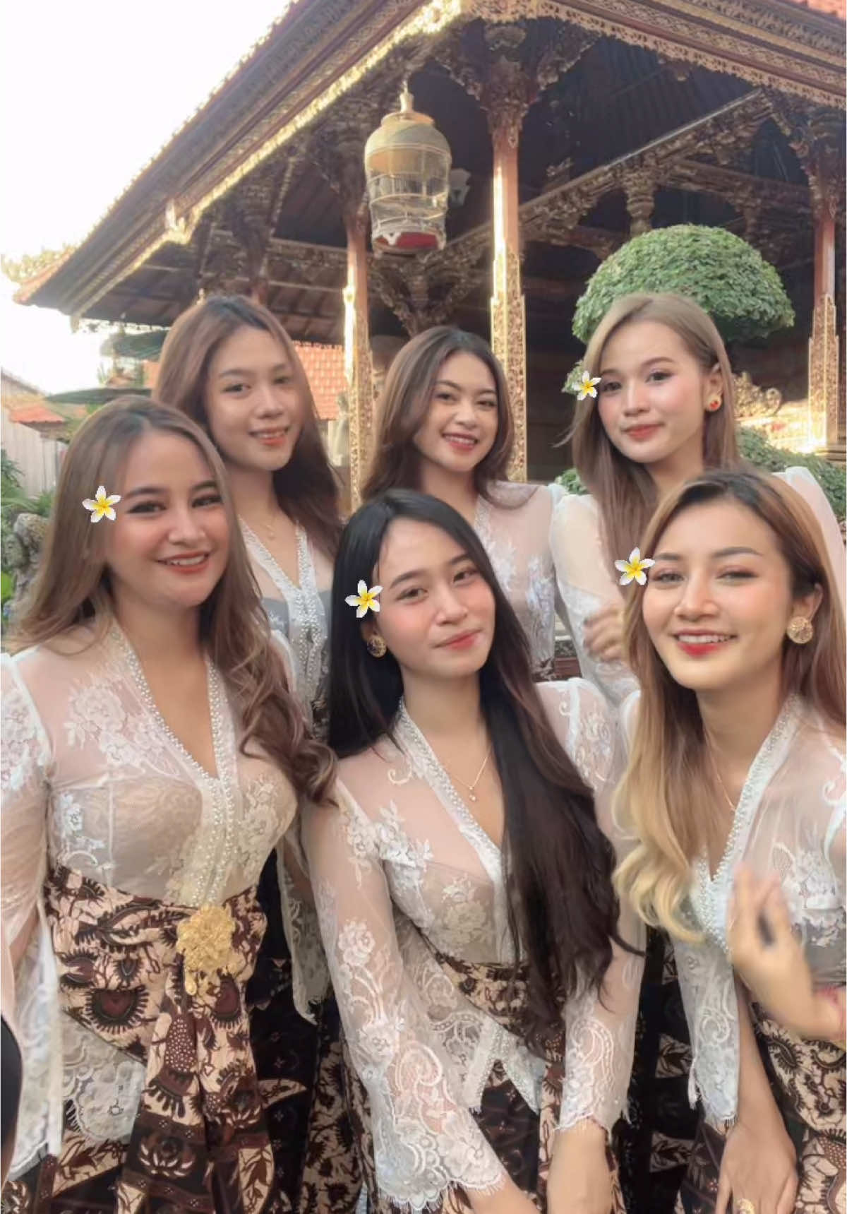 Nak muani  Bagus sabar pengertian + baik hati mana nih #hitabalikebaya 