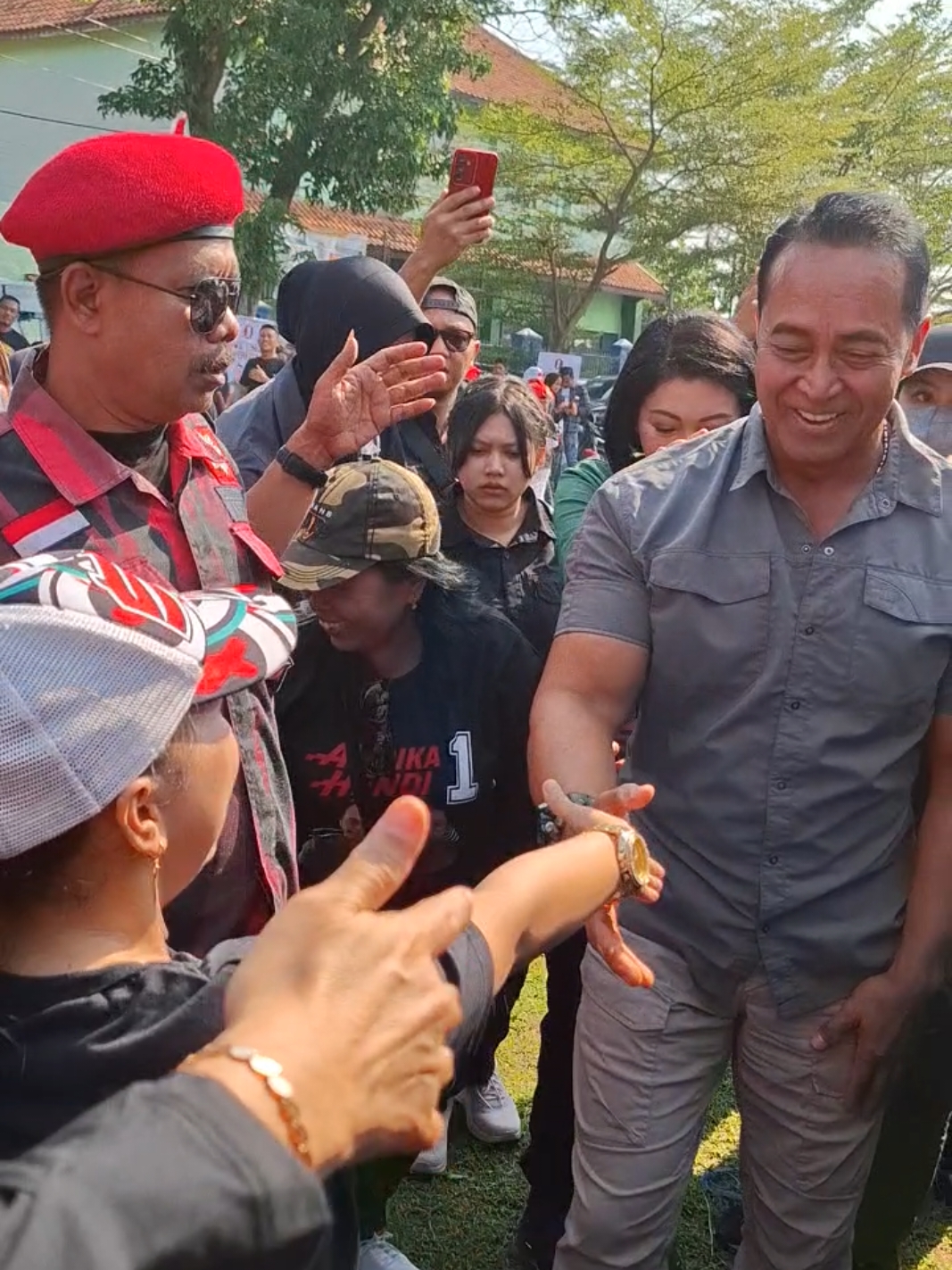 Antusias Para Pendukung Pak Andika - Hendi 🔥🤟👍 #bantengperkasa #JawaTengahBersatu #andikauntukjateng1 #pilgubjateng2024 #calongubernur #menyalaabangkuh🔥🔥🔥🔥🔥 #masrambo 