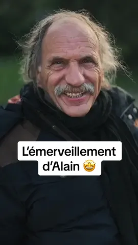 L’émerveillement d’Alain 🤩 #humain #senior #portrait #photographie #Mentalisme#streetphotographie #sourire #photoderue #paris