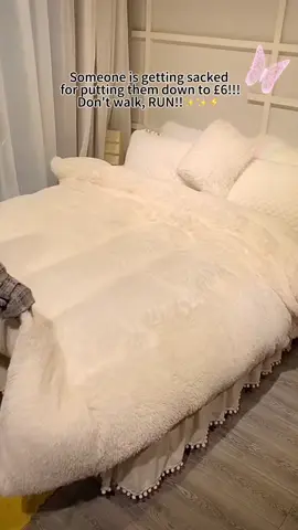 #ad These blankets are just fab for the price #TikTokMadeMeBuyIt #blanket #warmth #cosy #Home #homedecor #blanketlife #blankets #warmthoughts #fypシ゚viral #foryou 