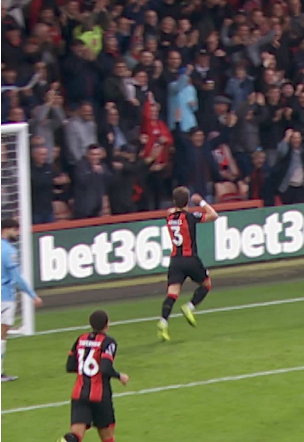 Celebrating this stunning performance on his 21st birthday 😍 Happy birthday, Milos Kerkez 🎂🎈#happybirthday #PremierLeague #afcb