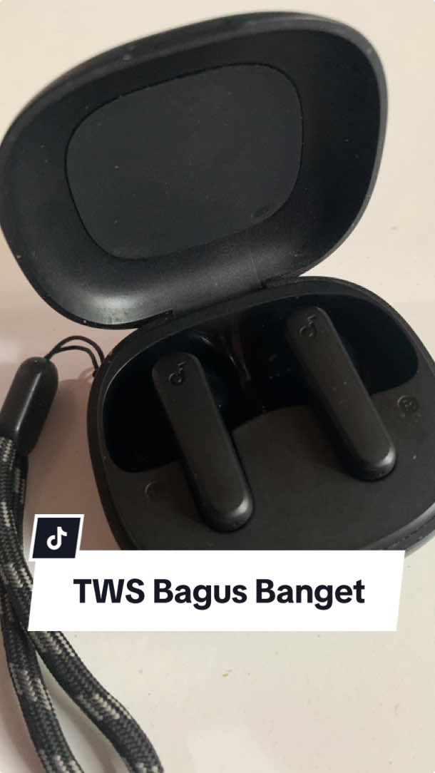 Soundcore TWS Bluetooth yang best seller dan murah banget yang punya kualitas mahal. Yuk cek keranjang kuningnya langsung checkout aja #WIBGAJIAN #PromoGuncang1111 #TikTokCreatorSearchInsightsIncentive 