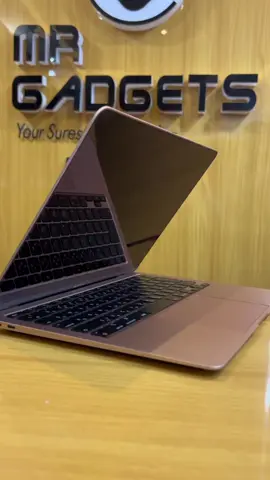 MacBook Air 2020 13 inches 8GB RAM 512GB SSD COREi5 TOUCH ID  Backlit Keyboard *GOLD* available ‼️‼️‼️‼️