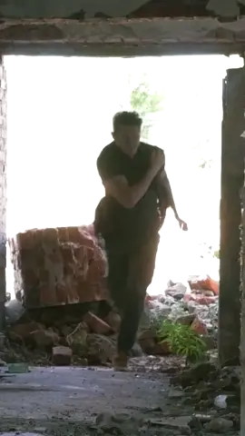 How He Survives in a World After the Collapse 🌍🔥 #survival #lifehacks #apocalypse