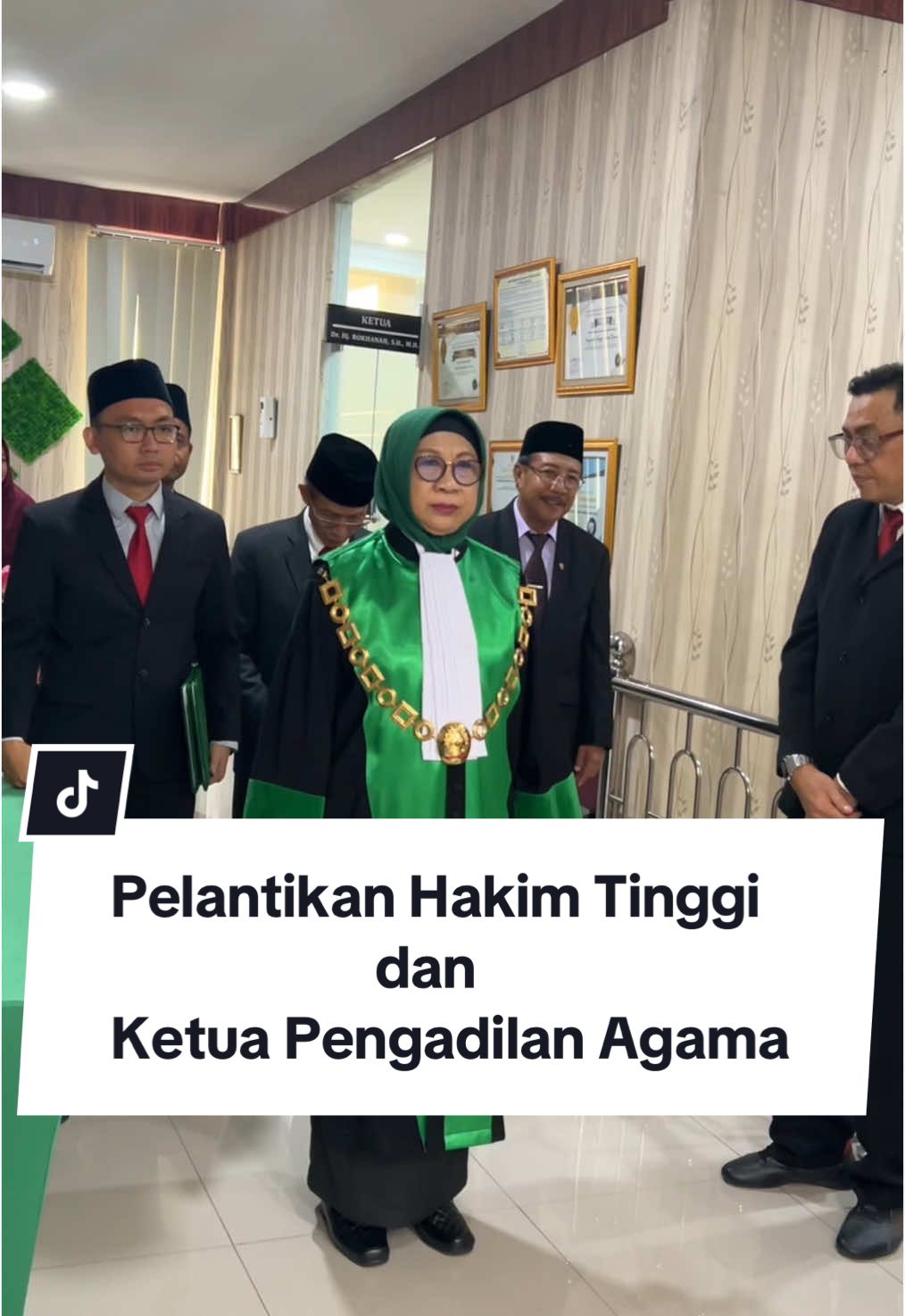 Pelantikan Hakim Tinggi dan Ketua Pengadilan Agama diwilayah PTA Surabaya yang sukses dilakukan pada Kamis, 7 November 2024 #pelantikanhakim #ptasurabayakompak #pengadilantinggi #pengadilan #humasmahkamahagung #mahkamahagungri 