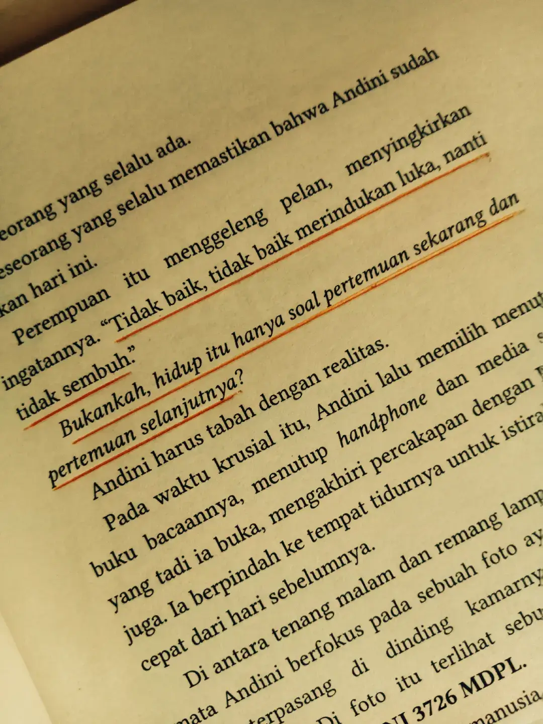 #novel #3726mdpl #3726mdplau #peoplecomeandgo #books #BookTok #rekomendasibuku #selfimprovement #qoutes #selfdevelopment #fypp 