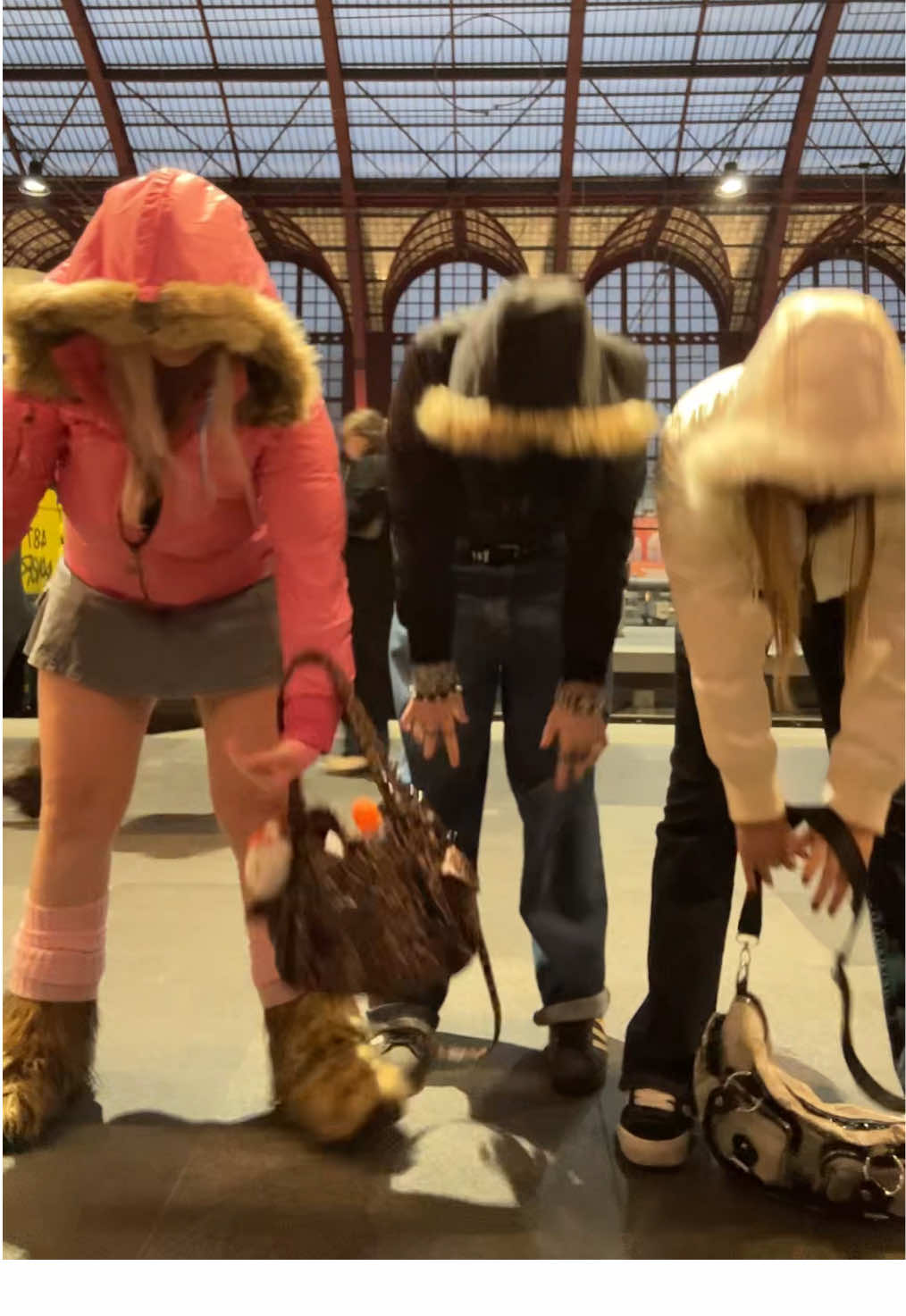 They hate when you serve puffer jackets with a fur hood🔥🔥🔥🔥🔥🔥🔥🔥 @🦭⋆♱𝑬𝒍𝒆𝒏𝒊♱⋆🦭 @Esra 