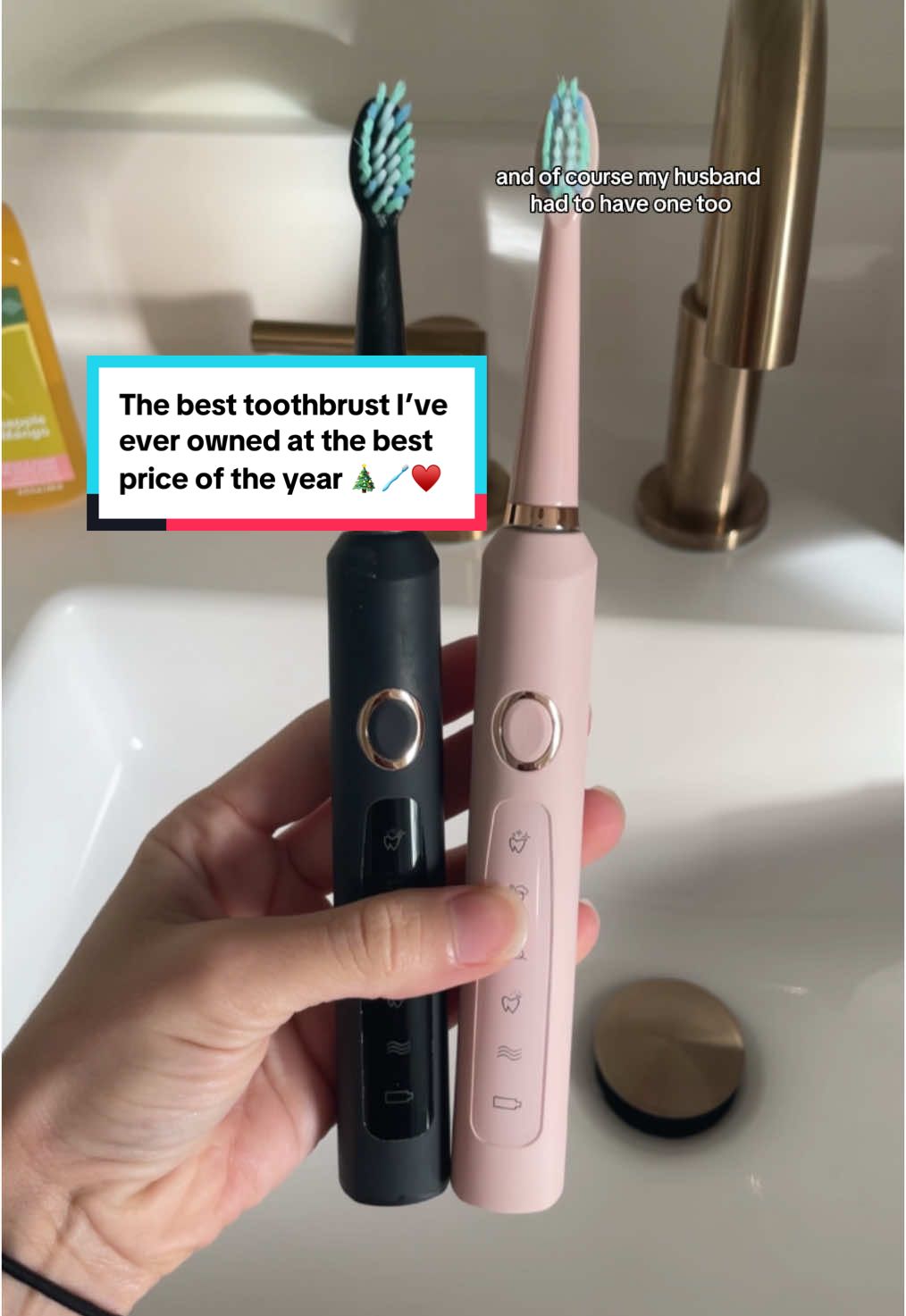 The best toothbrush I’ve owned at the best price of the year 🎄♥️🪥 #giftguide #electrictoothbrush #tiktokshopblackfriday #tiktokshopcybermonday #tiktokshopholidayhaul 