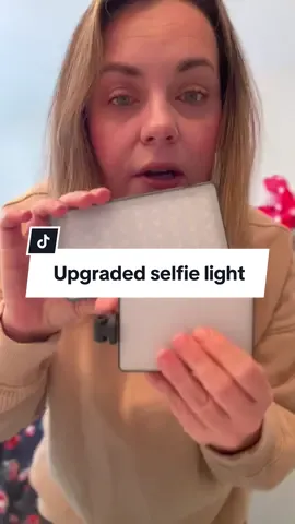 Struggling with low light when capturing your content? Upgrade your selfie game this holiday season with the ultimate selfie light! This new portable light ensures stunning illumination, even in the darkest settings. Perfect for content creators, vloggers, and anyone who wants to shine bright in their photos and videos!  #SelfieLight #ContentCreation #Vloggers #LightingUpgrade #ChristmasGifts #GiftIdeas #PhotographyTips #SocialMediaSuccess #InfluencerTools #HolidayShopping #CreateAndInspire #ContentCreators #BestGiftEver #LightingMatters