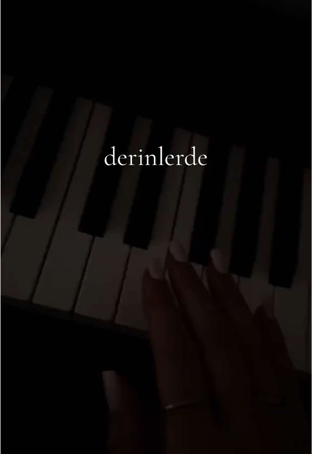 derinlerde… 🌊🎶 #derinlerde #cemadrian #markeliyahu #musica #turkish #piano #tutorial #pianotutorial #fyp #viral_video