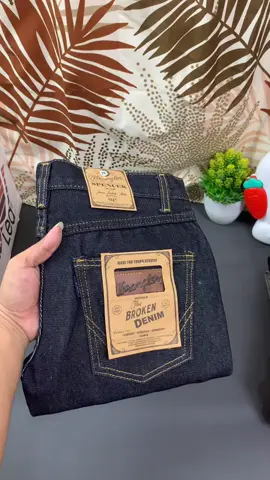 Celana jeans wrangler kualitas premium model setandar.ready size 28 sampai 44#celanapria #celanajeans #wrangler 