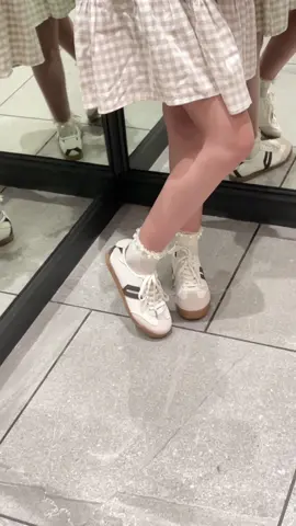 Sneakers on feminine look?👀 ANOTHER outfit inspo you can steal! Save and share for more inspo girls🤭🌸 #goestoAnother #Anothershoes #sepatusneakers #sepatuwanita #sepatusneakers 