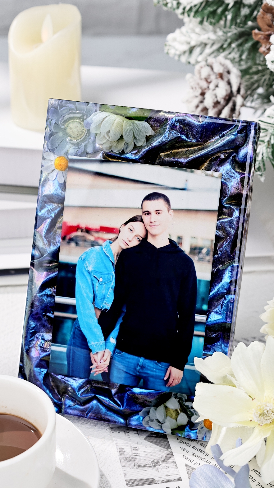 True love never fades.#resinart #DIY  #Love #romance #soulmate #TrueLove #photo #frame #epoxyresin #resin #resinart #gift #giftideas 
