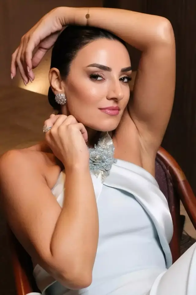 Kaymak gibi maşallah  #ünlü #kadın #armpit #koltukaltı #sevcanorhan 