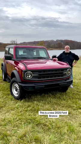 The Ford Bronco returns for 2025 with a Base trim that features a surprising amount of content. More info at the link in our bio! #carsoftiktok #ford #fordbronco @Ford Motor Company 