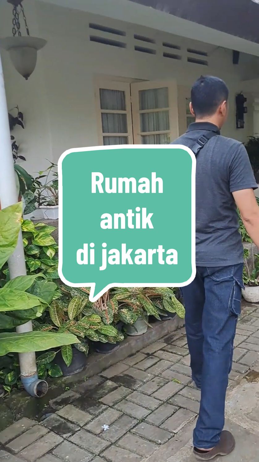 Rumah jaman Belanda di jakarta berada di jalan Dempo Jakarta #rumahmasadepan #rumahantik #desainrumahbelanda #rumahbelanda  #rumahjamanbelanda #heritqge 