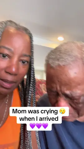 I hate seeing my mom cry. #alzheimerssuck #livingwithalzheimers #alzheimersawareness #caregiver #caregiversoftiktok #memorycareunit #memorycare #ilovemymom #ilovemymom #caregiverlife #nonverbal 