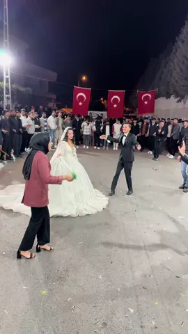 Hele Hele 🕺💃 #keşfetteyizzz #kahramanmaraş #organizasyon #düğün #kına 