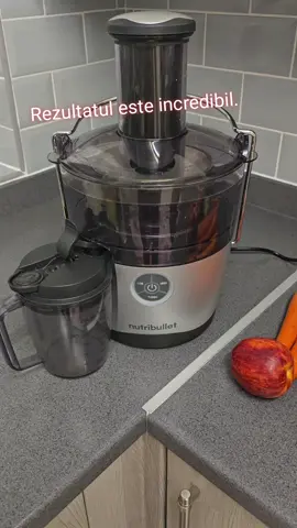 Suc natural 100% din 10 morcovi 4 mere şi o lămâie (lime)  #tik_tok #fy #viral_video #nutribullet 