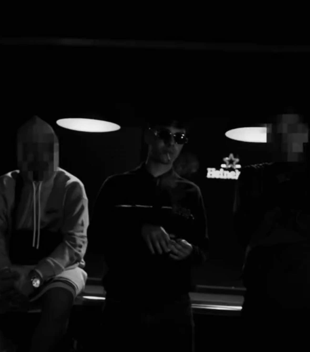 Du hast mein herz mit ner scharfen klinge durchgerammt..#fyyp #lacazette #viralvideo #76_ed1ts #deep #lucky #hass #strasse #realtalk #deutschrap #edit #fy #xyzbcafyp 