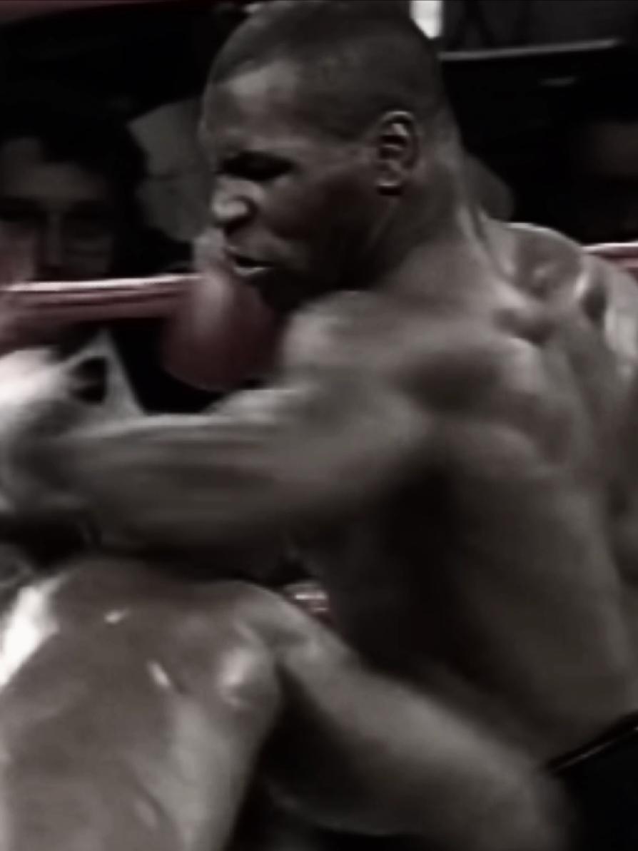 Holyfield Or Tyson #miketyson #boxing #edits #prime #iron #motivation 