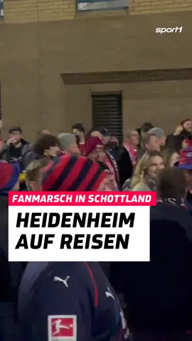 Der 1. FC Heidenheim hofft auf den dritten Sieg in der Conference League gegen den schottischen Erstligisten Heart of Midlothian. Der Fanmarsch der Heidenheimer hat offensichtlich auch die Anwohner in Edinburgh beeindruckt. 💥👏🏼 #sport1 #sport1news #conferenceleague #heidenheim #fussball #fans