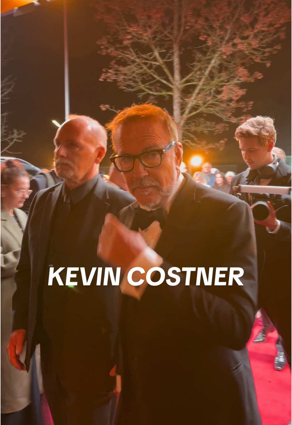 The legendary Kevin Costner made a grand entrance at the @bambi_awards, honored as an International Actor 🌟 🖤 #blacklane #ChauffeurService #Bambi2024 #BambiAwards #Celebrity #kevincostner 