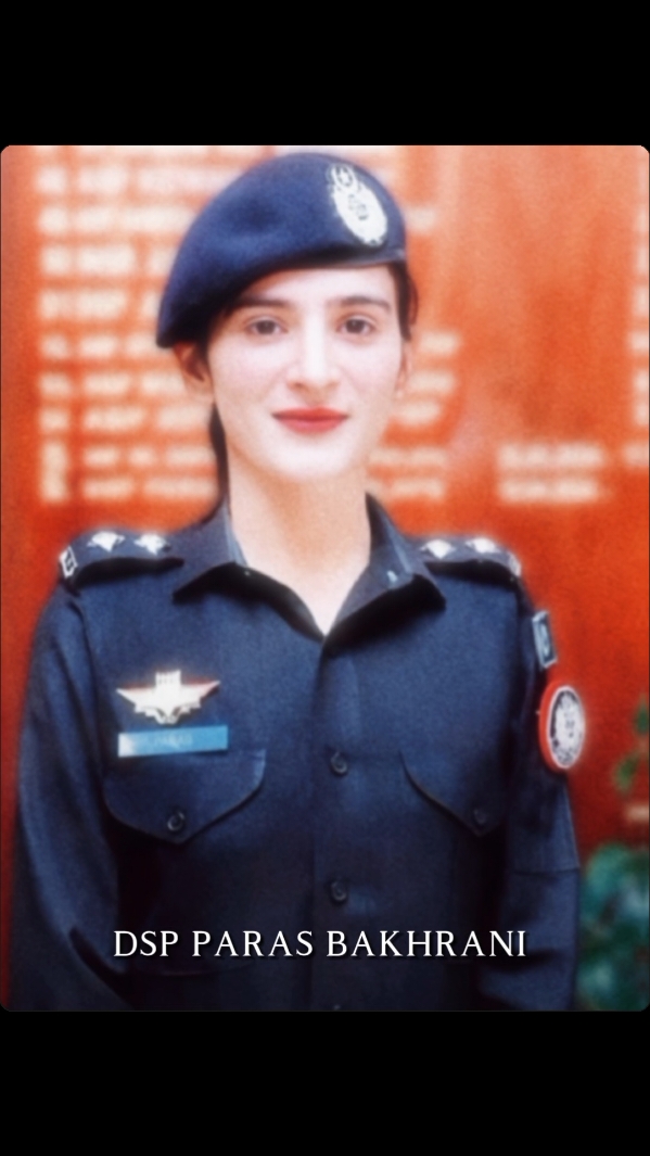 #dspparasbakhrani  . . . . . . . . #foryourpage #fypシ #larkana #success #believe #millionviews #policeofficer #capcut #freezemyacount #100millionviews #viralvideo #ladyofficer #sindhpolice #action #sdpo #sindhpolice 