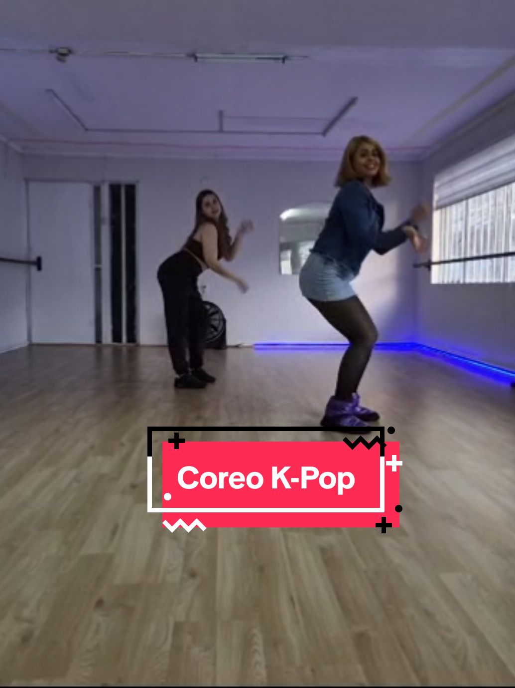 Un poco de baile K-Pop 🩷 #kpop 