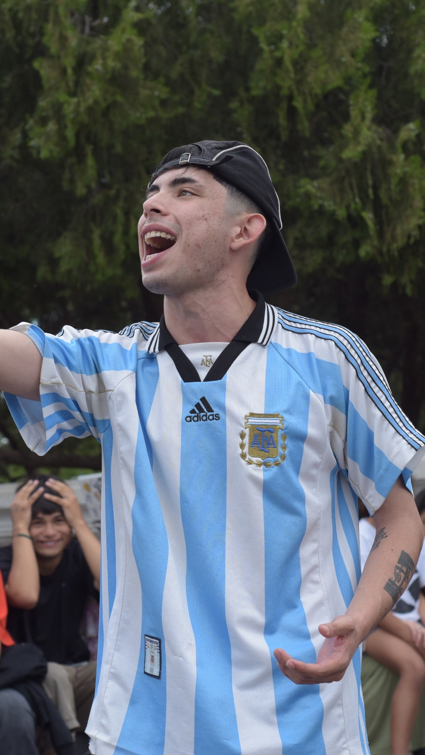 RUSTY 🤯 🌞 Con este fragmento del Cypher de Rusty (@rusty.aka) anunciamos que YA ESTÁ DISPONIBLE El Dojo Cypher Volúmen 2 EN NUESTRO CANAL DE YOUTUBE (link en bio) Muchas gracias a todos por escuchar, estar y compartir 🤞🏻 -El Dojo  #rap #underargentino #hiphop #freestyle #argentina #cypher #eldojo #2 #rafaela #santafe #underargentino #hiphop 