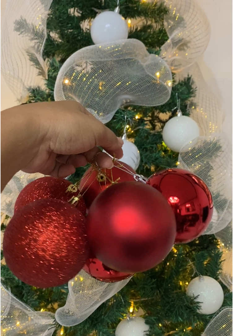 big size shiny and matte christmas balls ✨🎄 #christmasdecor #christmasballs #foryou #fyppppppppppppppppppppppp 