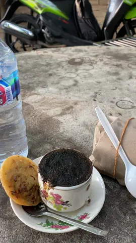 Damai sarapan ☕️ #tulungagung #kopigrasak 